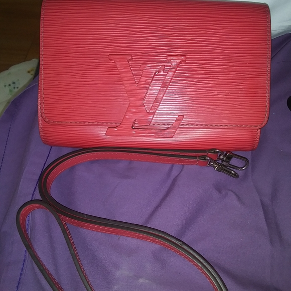 Louis Vuitton Epi Leather Clutch - Picture 4 of 7